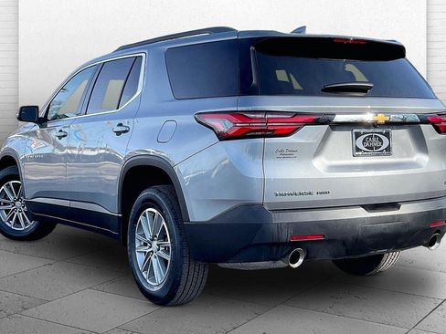 Used 2023 Chevrolet Traverse LT image 11