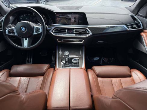 Used 2022 BMW X5 M50i w/ Executive Package image 7