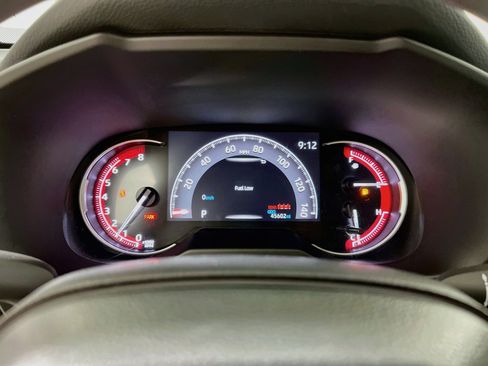 Used 2025 Toyota RAV4 XLE FWD image 21