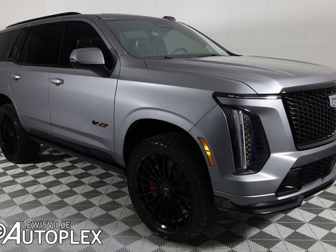 Used 2026 Cadillac Escalade V w/ LPO, Onyx Lite Package image 3