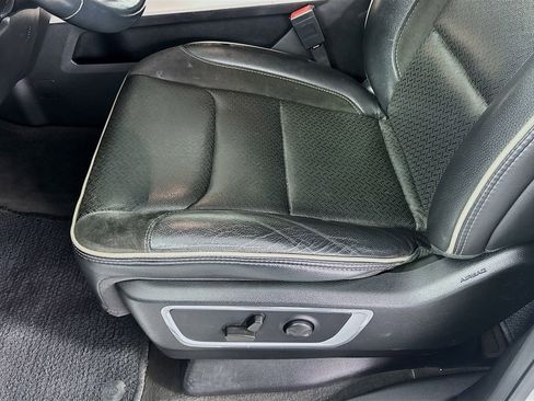 Used 2022 RAM 1500 Laramie AWD/4WD image 18