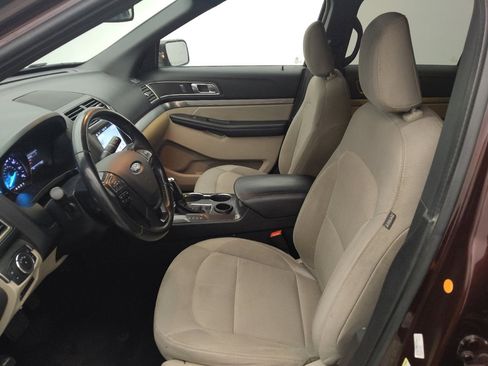 Used 2019 Ford Explorer XLT w/ Equipment Group 201A image 17