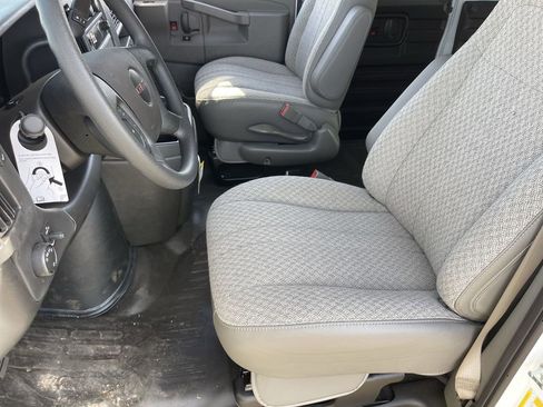 New 2025 GMC Savana 2500 Extended w/ Driver Convenience Package image 19