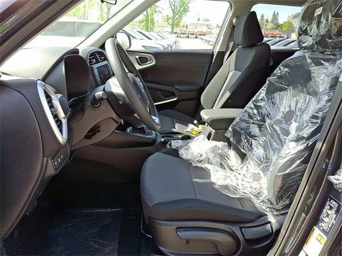 New 2025 Kia Soul LX w/ LX Technology Package image 9