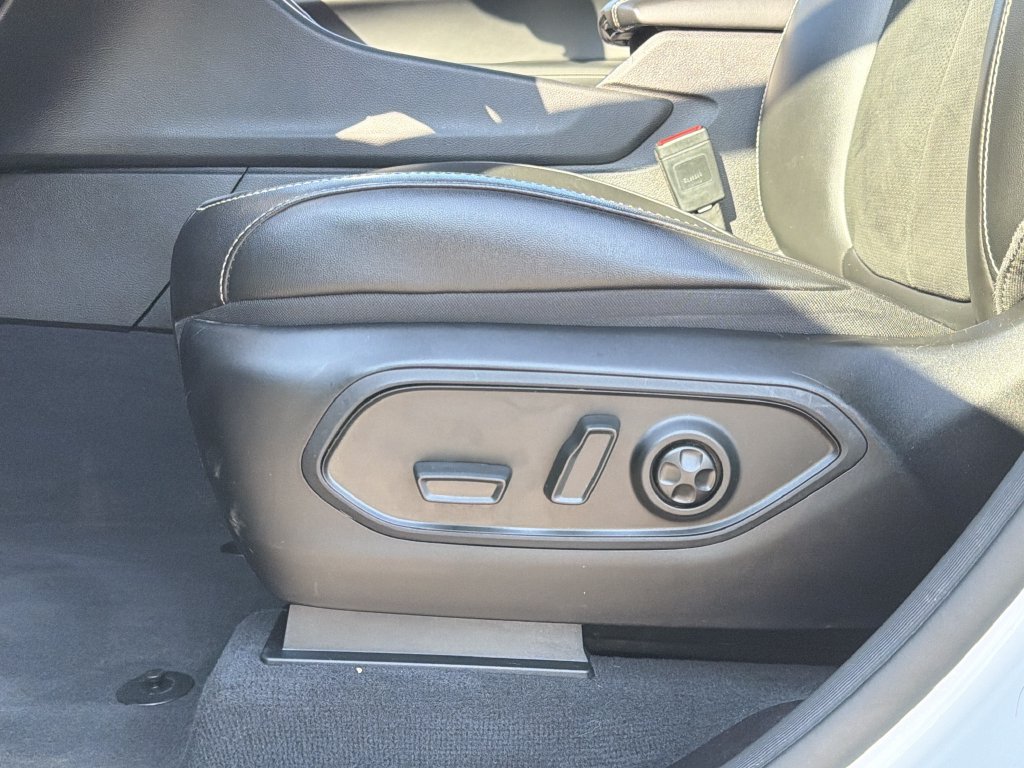 Used 2023 Jeep Grand Cherokee Altitude AWD/4WD image 22