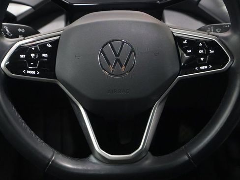 Used 2022 Volkswagen ID.4 Pro image 17