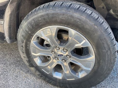 Used 2021 Ford F150 Platinum w/ Equipment Group 701A High image 5