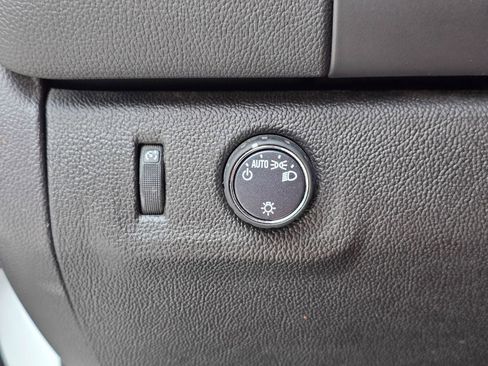 Used 2022 Chevrolet Colorado LT w/ Fleet Safety Package RWD image 24