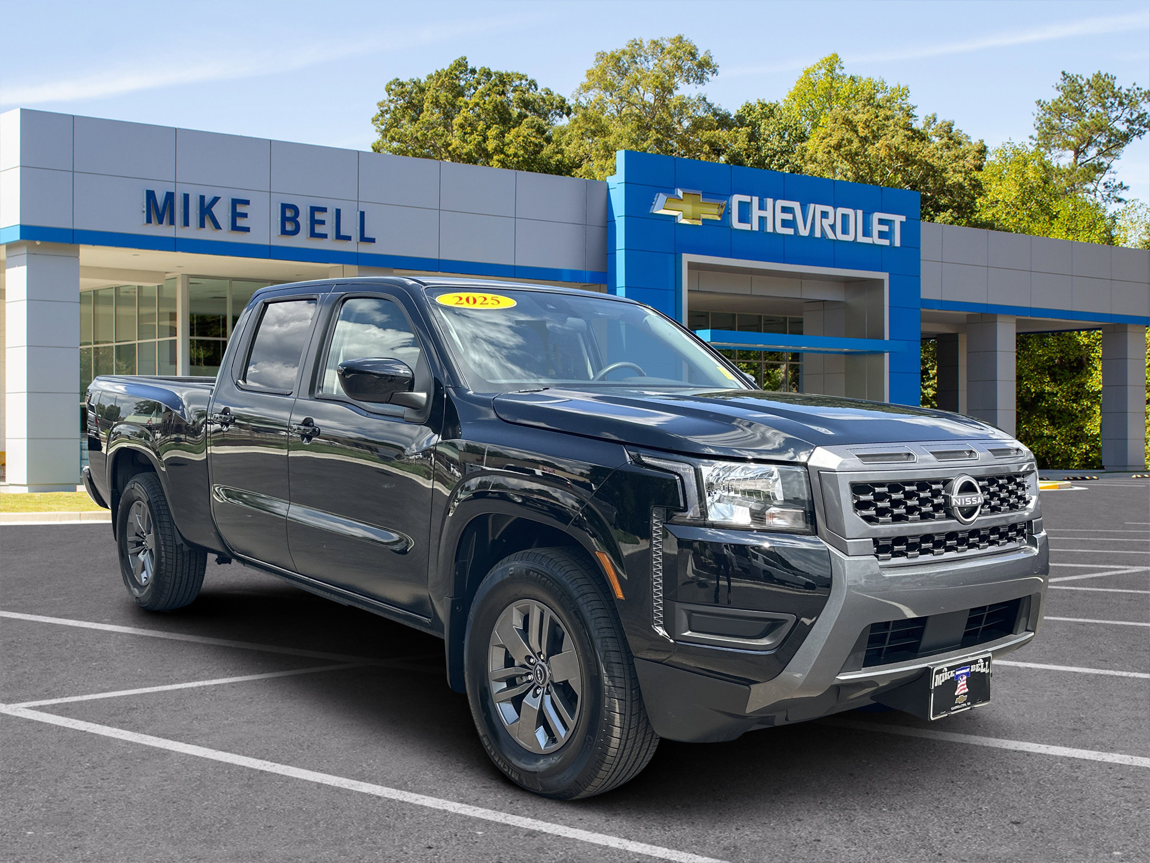 Used 2025 Nissan Frontier SV RWD image 1