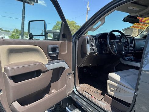 Used 2019 Chevrolet Silverado 2500 LTZ w/ Duramax Plus Package AWD/4WD image 23