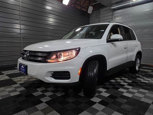 Used 2017 Volkswagen Tiguan S image 37
