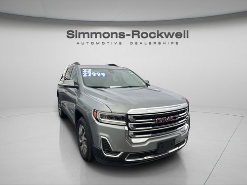 Used 2023 GMC Acadia SLE w/ Driver Convenience Package image 2