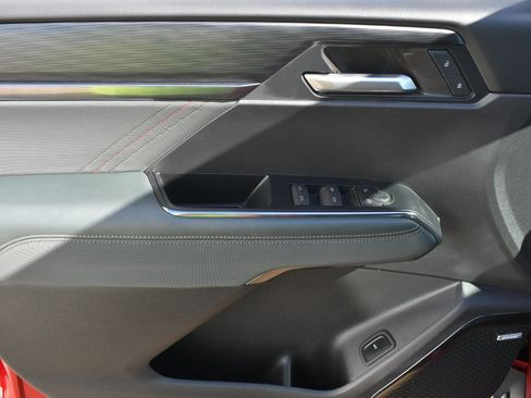 Used 2024 GMC Acadia AT4 w/ Super Cruise Package image 13