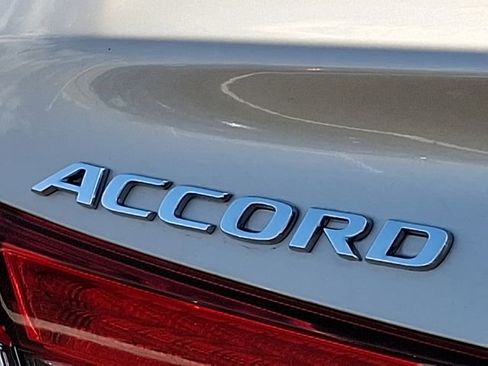 Certified 2018 Honda Accord EX-L image 28