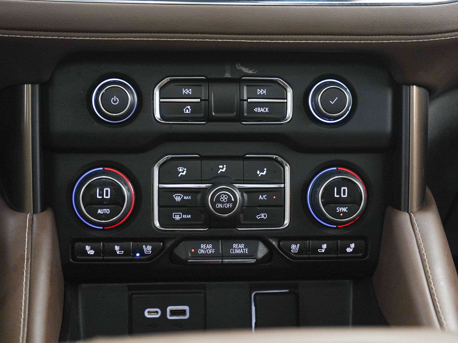 Used 2023 Chevrolet Tahoe High Country AWD/4WD image 22