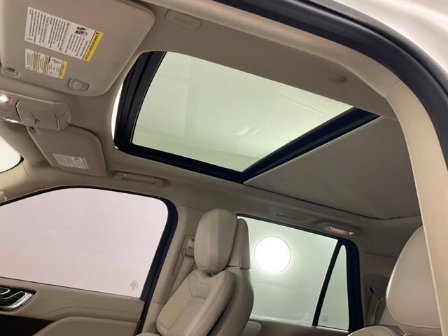 Used 2021 Lincoln Navigator L Reserve w/ Luxury Package AWD/4WD image 16