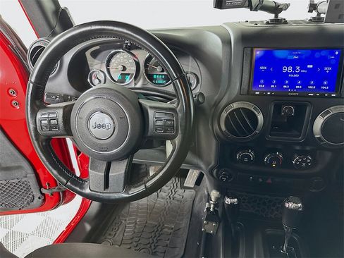Used 2018 Jeep Wrangler Sport image 19