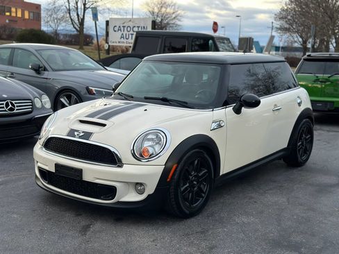 Used 2011 MINI Cooper S image 1