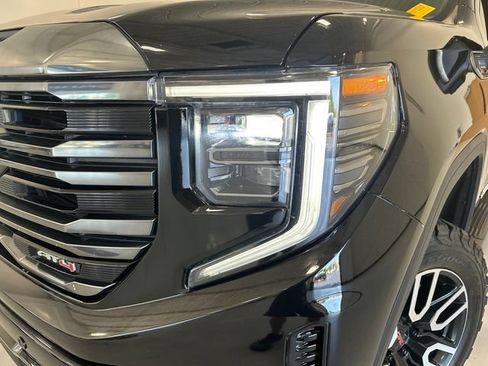 Used 2023 GMC Sierra 1500 AT4 AWD/4WD image 9