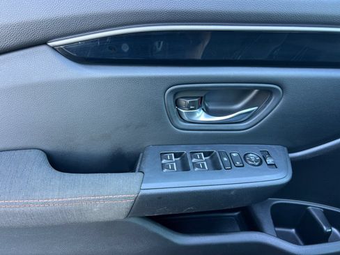 Certified 2025 Honda Pilot Sport image 11