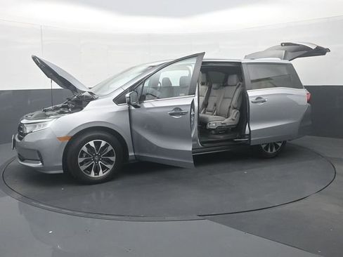 Certified 2024 Honda Odyssey EX-L image 37