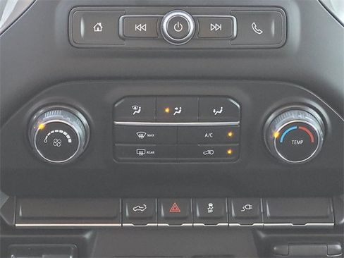 Used 2022 Chevrolet Silverado 2500 Custom w/ Custom Convenience Package image 21