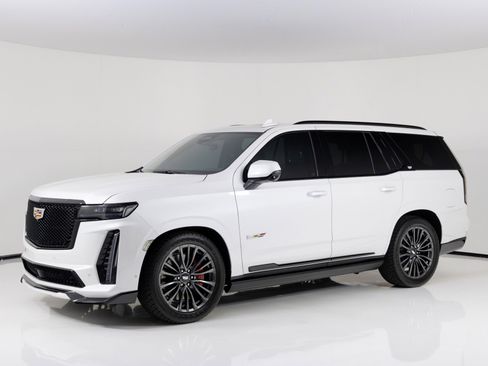 Used 2023 Cadillac Escalade V image 6