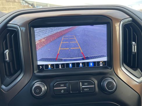 Used 2022 Chevrolet Silverado 2500 High Country w/ Technology Package image 19