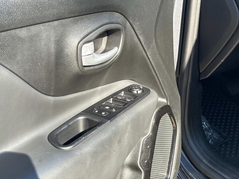 Certified 2023 Jeep Renegade Altitude w/ Sun/Sound Group image 17