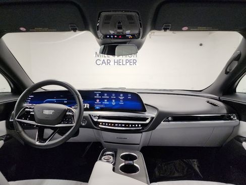 Used 2024 Cadillac Lyriq Sport image 10