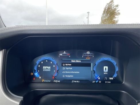 New 2025 Ford Bronco Outer Banks w/ Sasquatch Package image 14