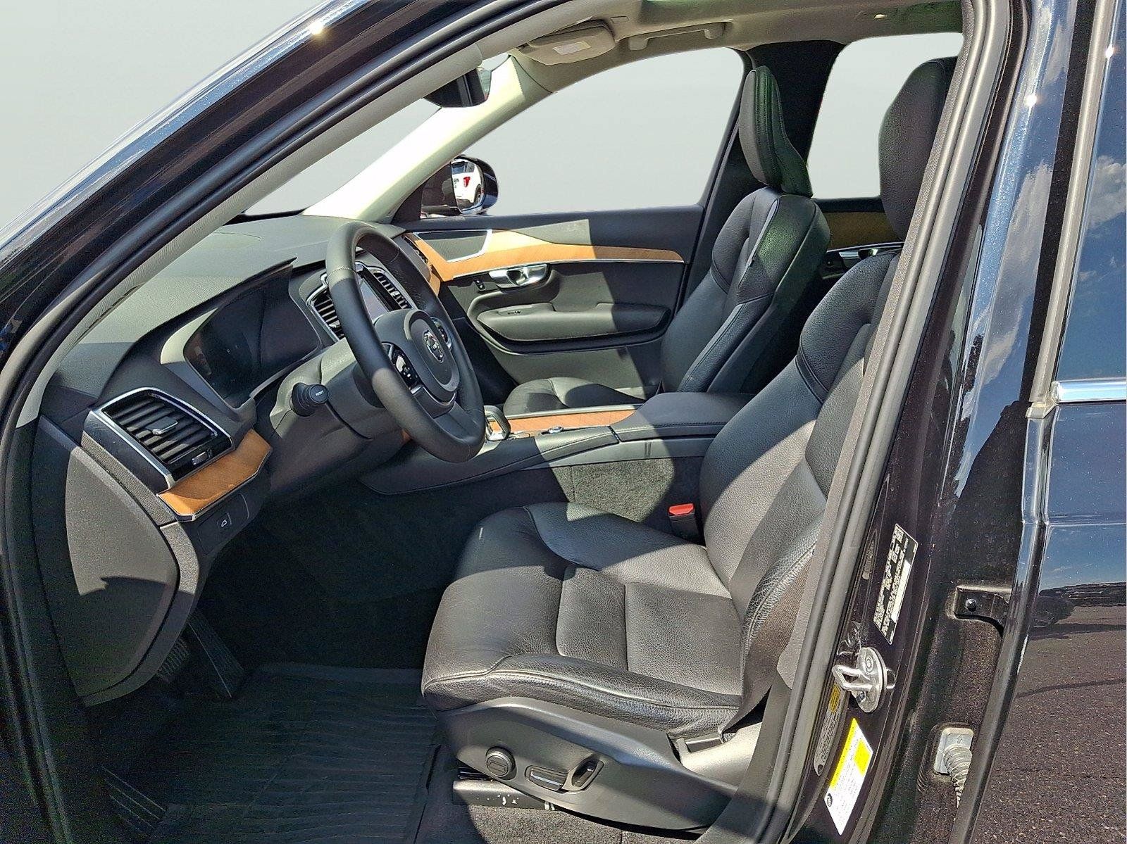 Used 2023 Volvo XC90 B5 Plus w/ Protection Package Premier AWD/4WD image 11