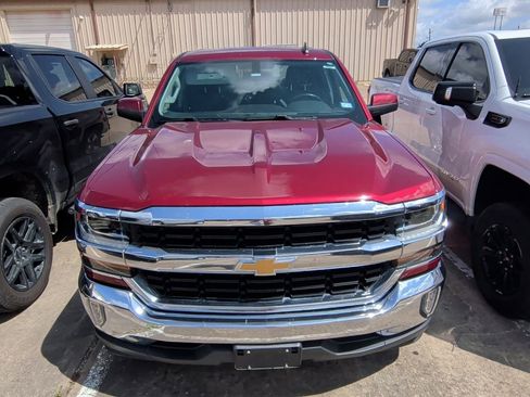 Used 2018 Chevrolet Silverado 1500 LT w/ Texas Edition RWD image 2