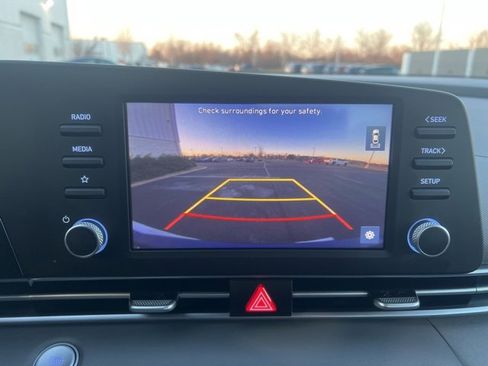 Used 2023 Hyundai Elantra SEL image 27