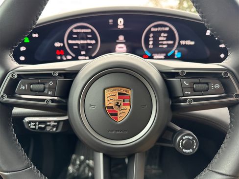 Used 2025 Porsche Taycan 4S image 27