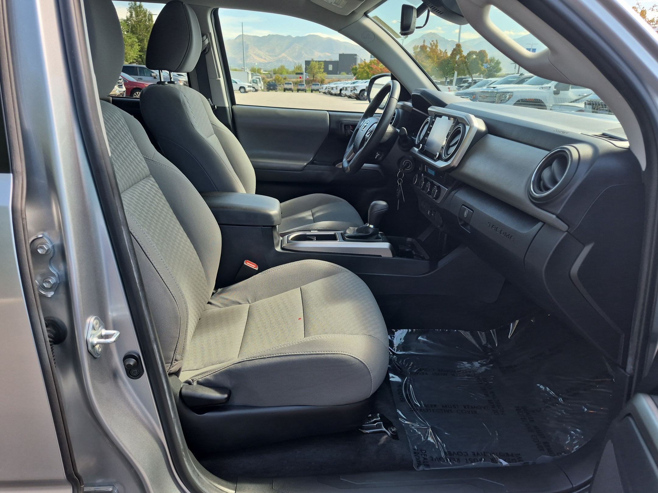 Used 2022 Toyota Tacoma SR5 w/ Technology Package AWD/4WD image 28