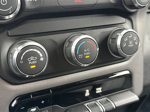 Used 2024 RAM 2500 Big Horn w/ Bed Utility Group image 28