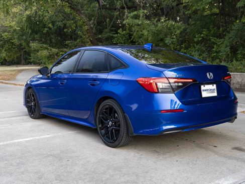Used 2023 Honda Civic Sport image 7