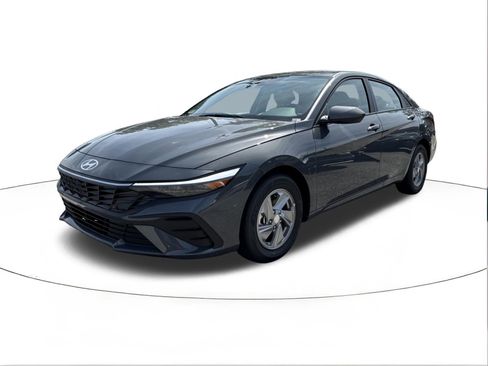 New 2026 Hyundai Elantra SE FWD image 7