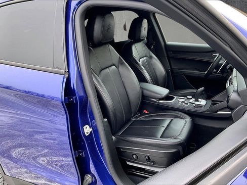 Used 2022 Alfa Romeo Stelvio Sprint image 28