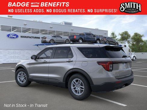 New 2026 Ford Explorer Active RWD image 5