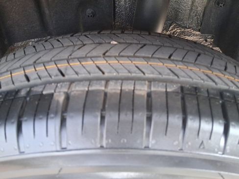 New 2026 Nissan Kicks S image 26