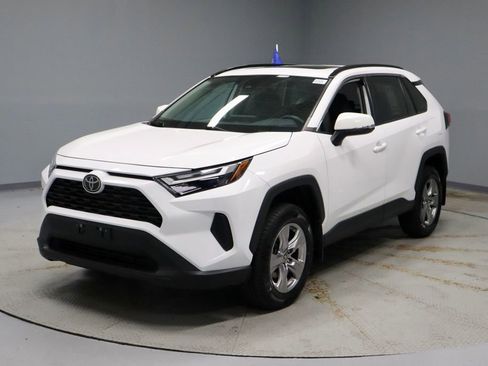 Used 2023 Toyota RAV4 XLE w/ Convenience Package image 6
