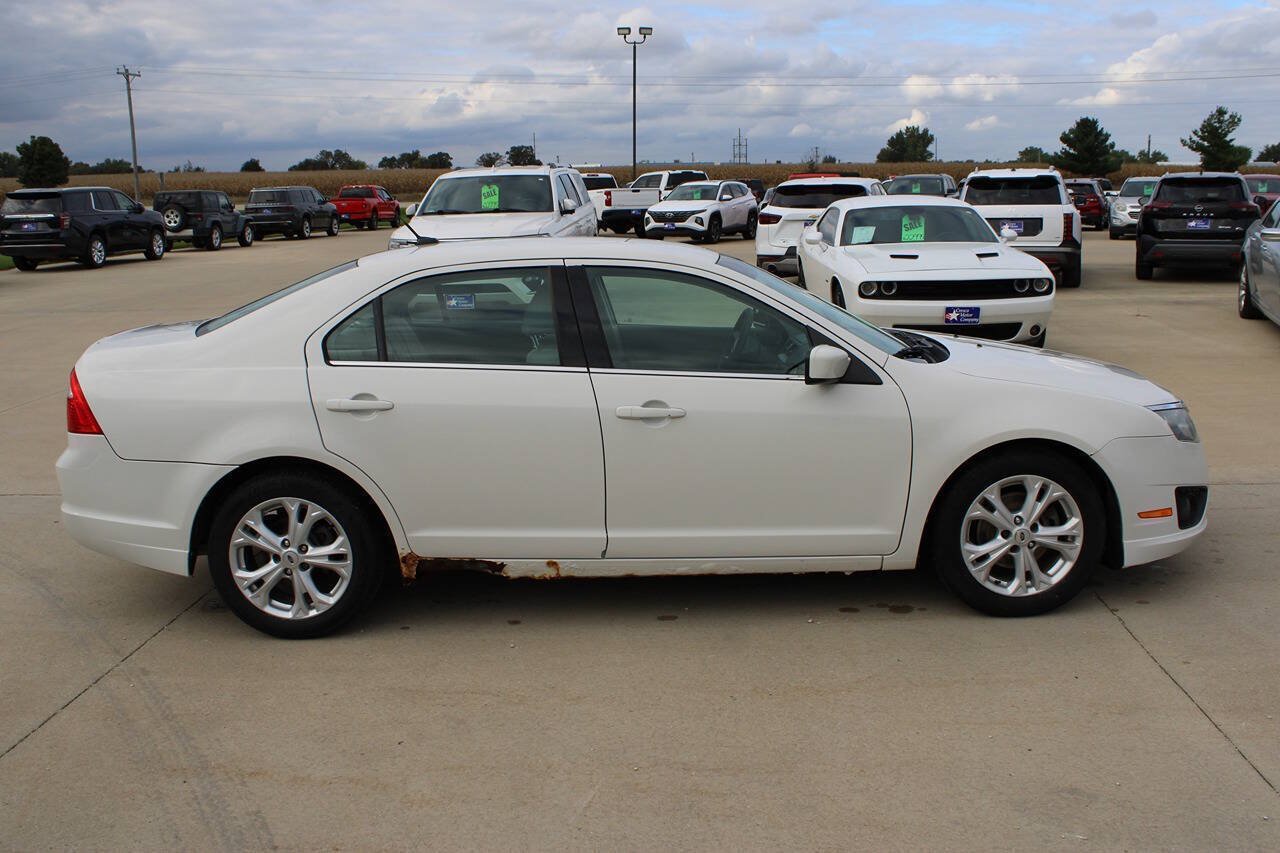 Used 2012 Ford Fusion SE FWD image 4