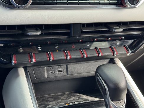 Used 2023 GMC Canyon AT4X image 21