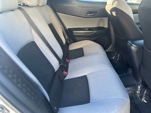 Used 2019 Toyota C-HR XLE image 23