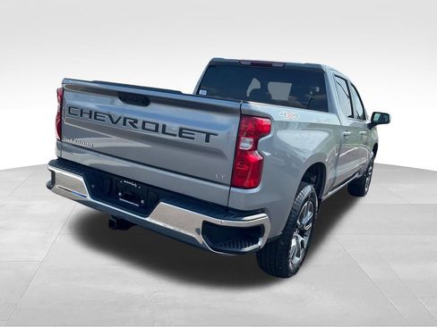 Used 2024 Chevrolet Silverado 1500 LT AWD/4WD image 5