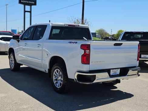 Used 2021 Chevrolet Silverado 1500 LT w/ Safety Package II image 5