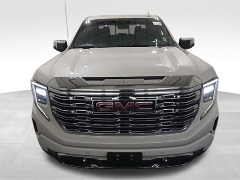 Used 2022 GMC Sierra 1500 Denali w/ Denali Reserve Package image 3