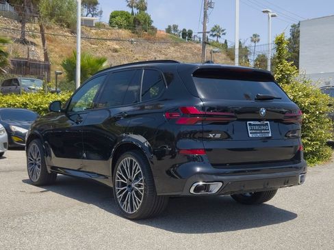New 2026 BMW X5 xDrive40i w/ M Sport Package AWD/4WD image 15